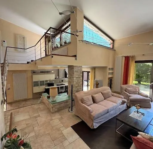 Moncalieri Maddalena Villa *